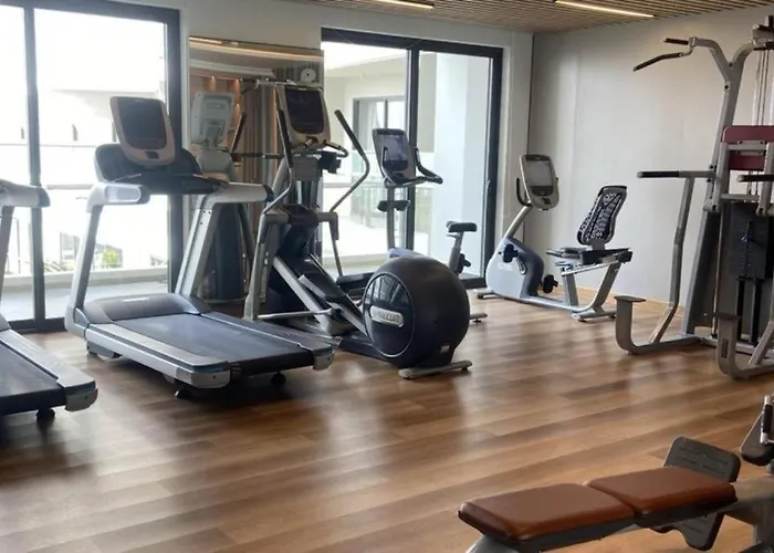 Khách sạn hẻo lánh Myvy - Seaview Hạ Long