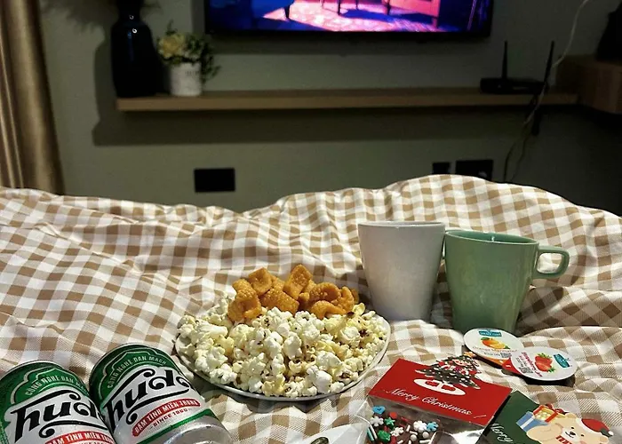 Khách sạn hẻo lánh Myvy - Seaview Hạ Long